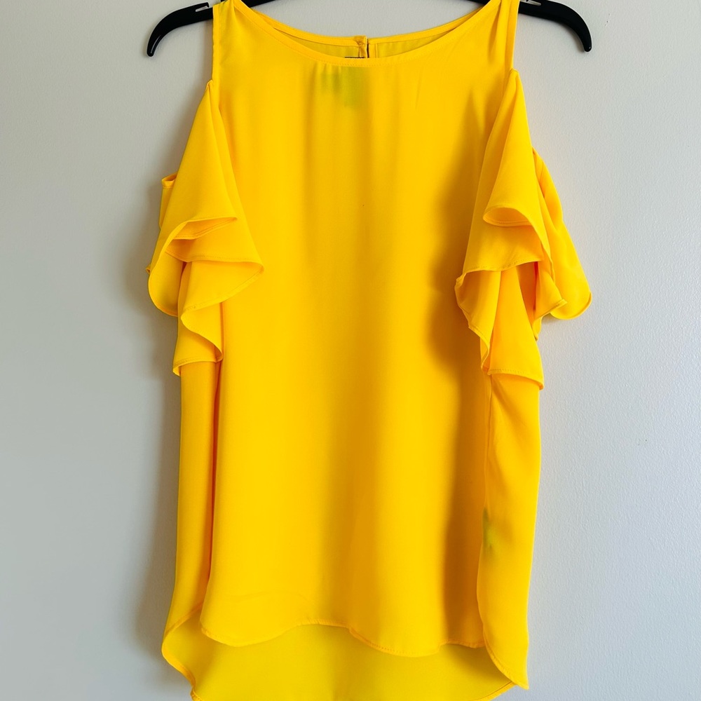 BCX Yellow Shoulder Out Blouse
